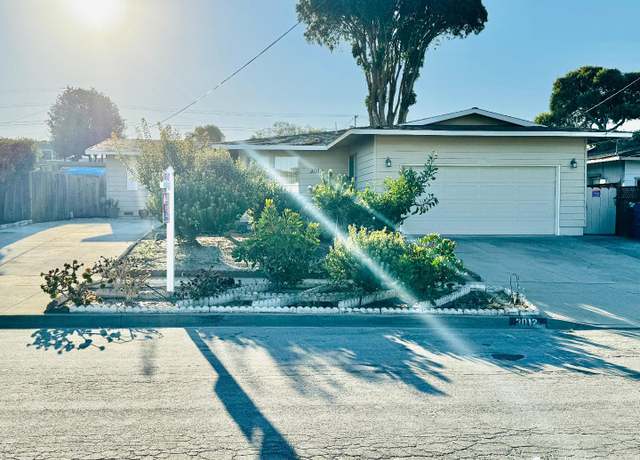 Property at 3012 Ellen Ct, Marina, CA 93933, 6 beds, 4 baths