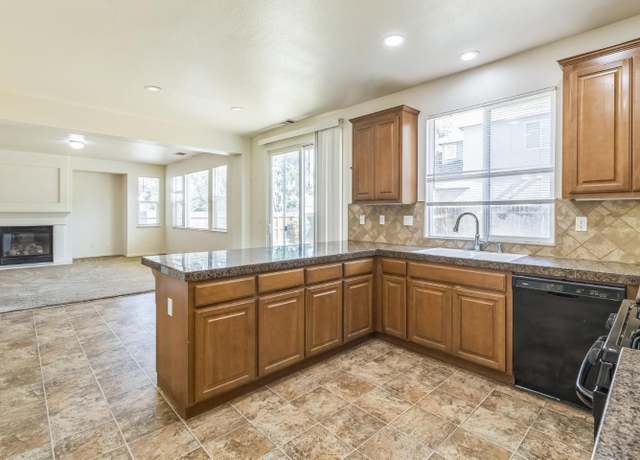 Property at 1160 Bellflower Way, Los Banos, CA 93635, 4 beds, 3 baths