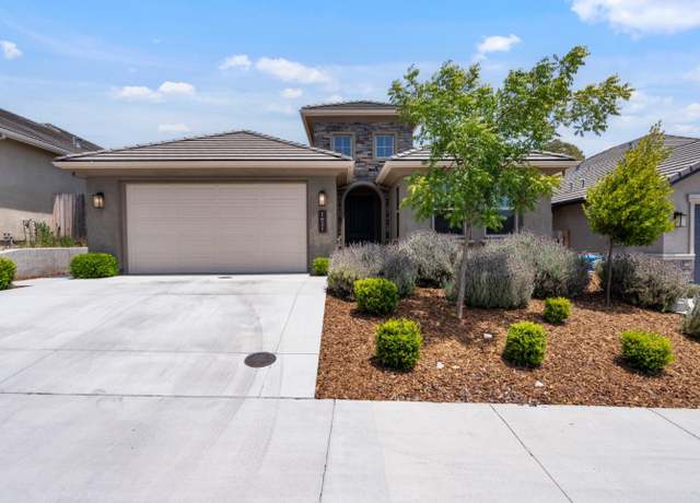 Property at 1621 Castlerock Dr, Hollister, CA 95023, 3 beds, 2.5 baths