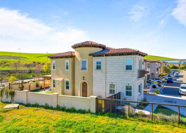 Property at 233 Zinnia Ct, San Ramon, CA 94582, 4 beds, 3.5 baths
