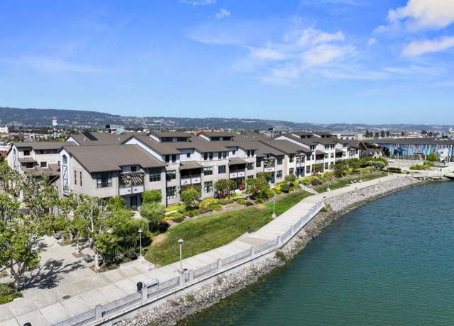 Property at 2853 Regatta Dr, Oakland, CA 94601, 3 beds, 2.5 baths