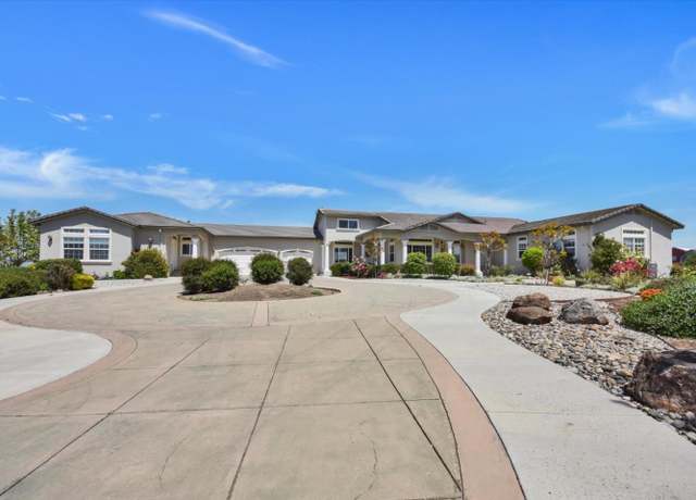 Property at 525 Heatherwood Estates Dr, Hollister, CA 95023, 6 beds, 4 baths