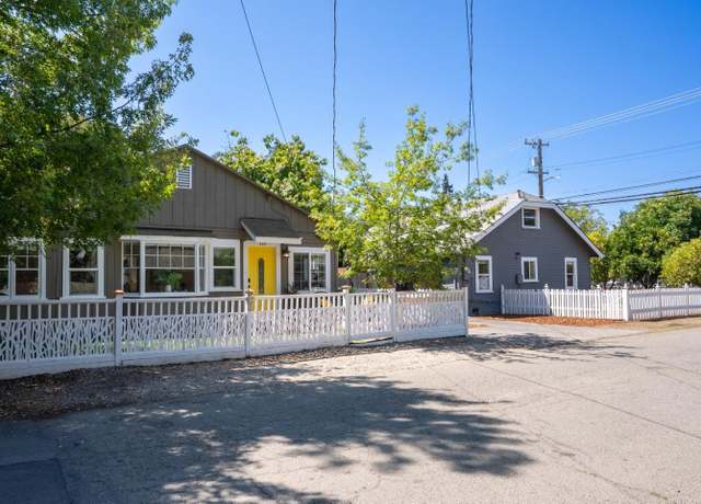 Property at 116 Oak Ct, Menlo Park, CA 94025, 8 beds, 2 baths