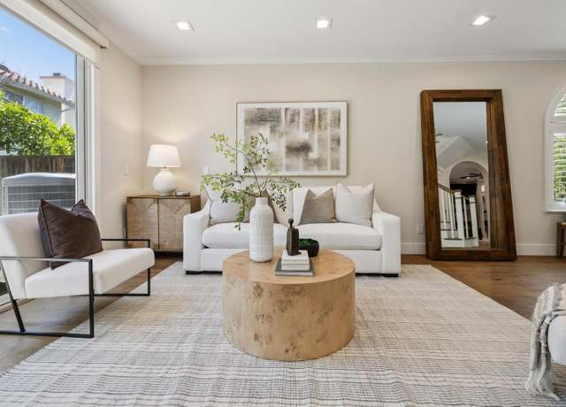 Property at 113 Meadowland Dr, Milpitas, CA 95035, 4 beds, 3.5 baths