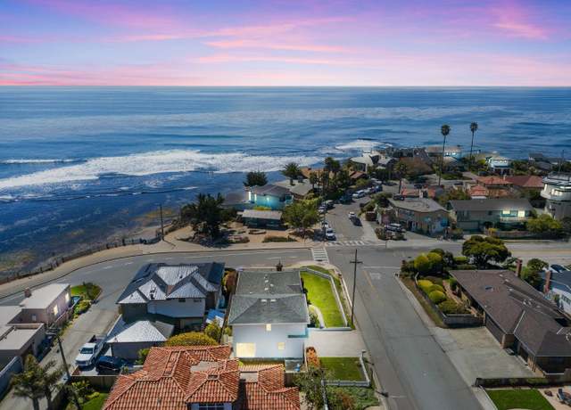 Property at 102 32nd Ave, Santa Cruz, CA 95062, 3 beds, 2 baths