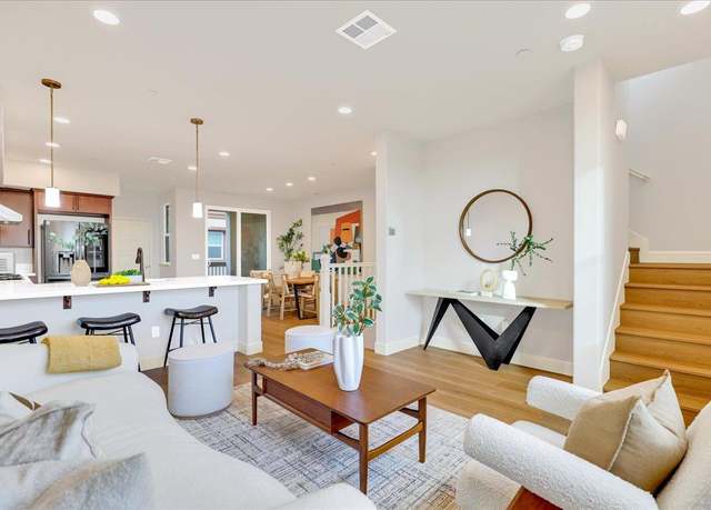 Property at 1011 Bellante Ln #4, San Jose, CA 95131, 4 beds, 3.5 baths