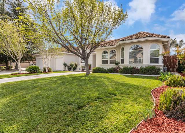 Property at 95 Marcus Ct, Hollister, CA 95023, 4 beds, 3 baths