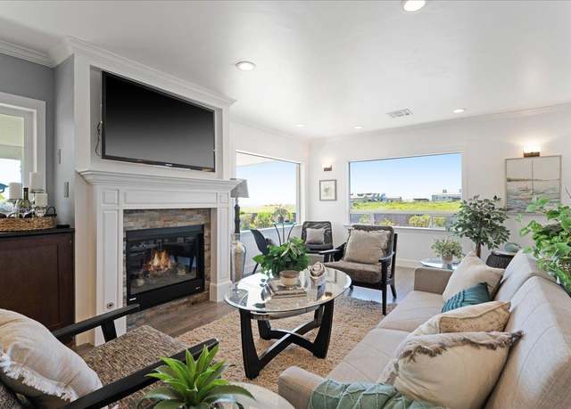Property at 2395 Delaware Ave #31, Santa Cruz, CA 95060, 3 beds, 2 baths