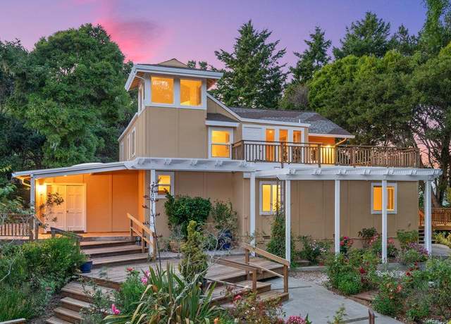 Property at 825 Skyward Dr, Aptos, CA 95003, 5 beds, 3 baths