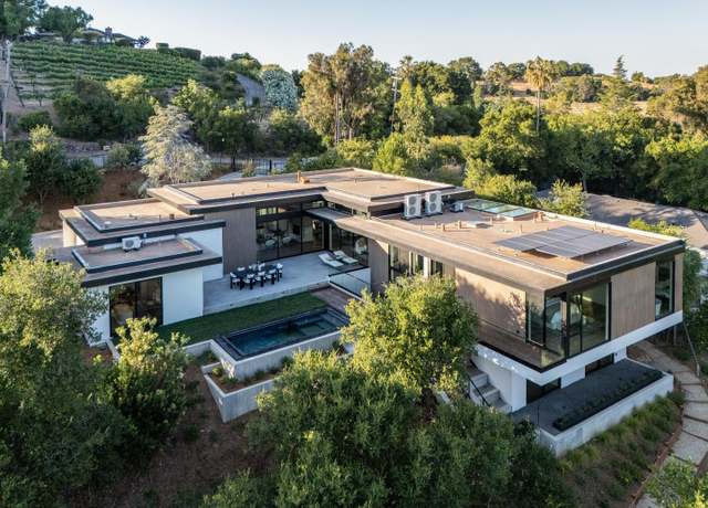 Property at 25251 La Rena Ln, Los Altos Hills, CA 94022, 5 beds, 6.5 baths