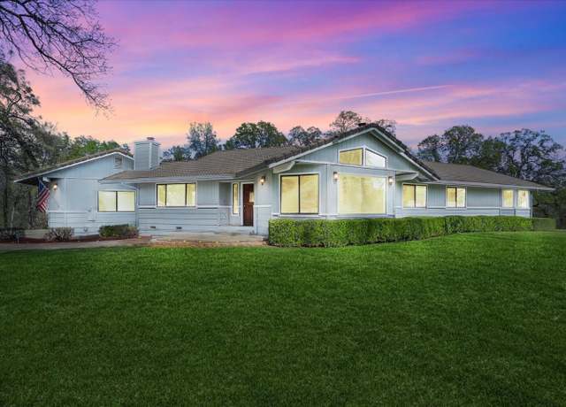 Property at 19862 Paso Robles Ave, Redding, CA 96003, 3 beds, 2 baths