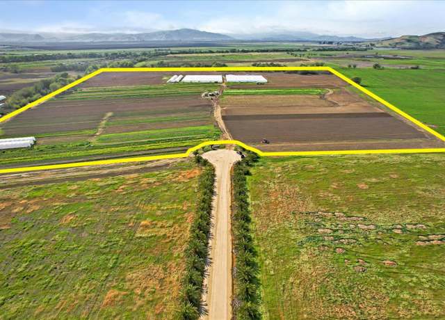 Property at 8100 Sofie Ct, Hollister, CA 95023