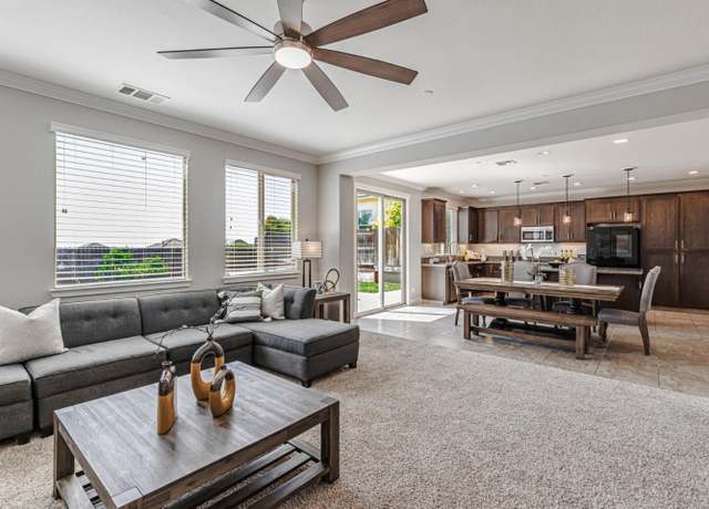 Property at 1616 Foxtail Ct, Hollister, CA 95023, 4 beds, 3 baths