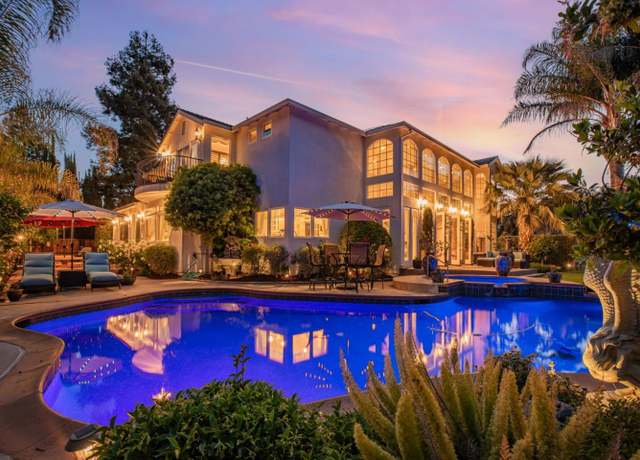 Property at 290 Bonnie Ln, Hollister, CA 95023, 4 beds, 3 baths