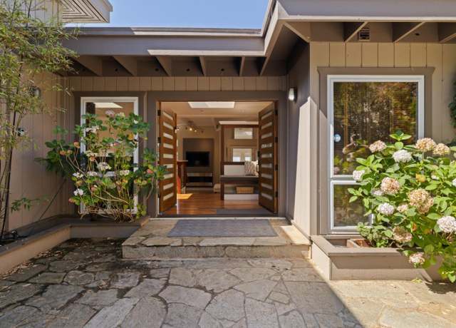 Property at 115 Del Monte Rd, El Granada, CA 94018, 3 beds, 3.5 baths