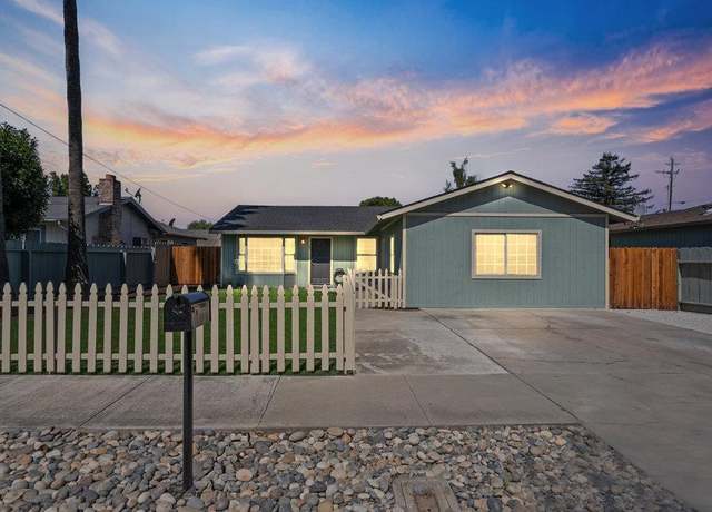 Property at 22 Line St, Hollister, CA 95023, 3 beds, 2 baths