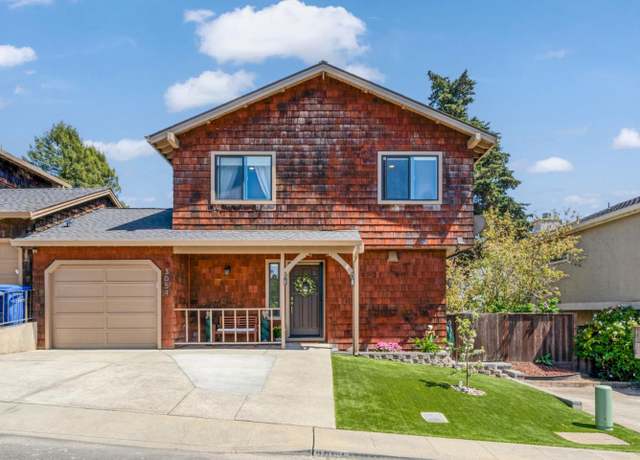 Property at 3054 Aptos Hill Ln, Aptos, CA 95003, 3 beds, 2.5 baths