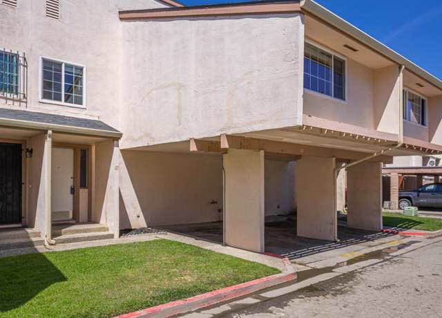 Property at 914 Acosta Plz #111, Salinas, CA 93905, 4 beds, 2 baths