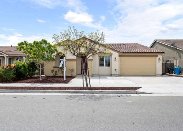 Property at 1219 Steinbeck Dr, Hollister, CA 95023, 3 beds, 2 baths