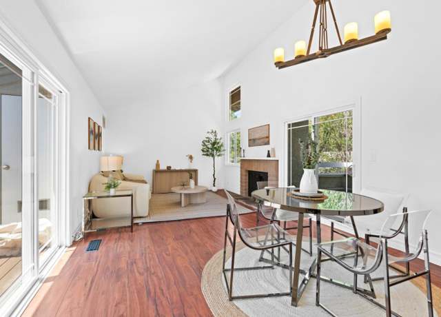 Property at 2124 Canoas Garden Ave #2, San Jose, CA 95125, 2 beds, 1.5 baths