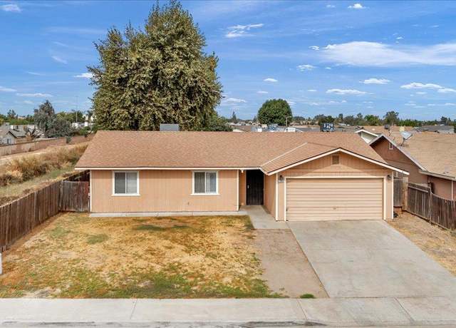 Property at 1346 Davis St, Hanford, CA 93230, 3 beds, 2 baths