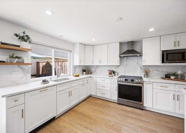 Property at 714 Comet Dr, Foster City, CA 94404, 3 beds, 2.5 baths