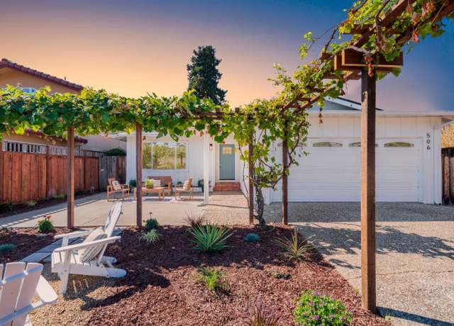 Property at 506 Bayview Dr, Aptos, CA 95003, 3 beds, 2 baths