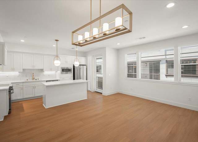 Property at 224 Carroll St #8, Sunnyvale, CA 94086, 3 beds, 2.5 baths
