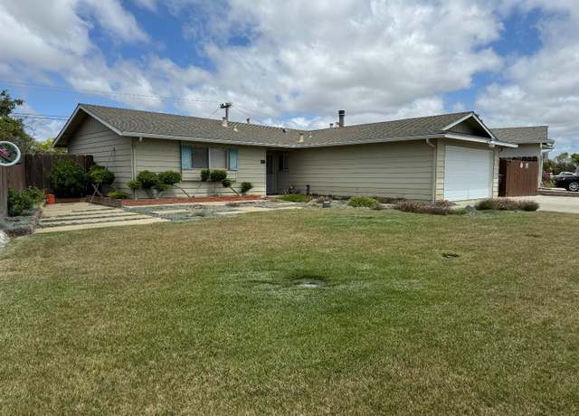 Property at 414 Pueblo Dr, Salinas, CA 93906, 3 beds, 1.5 baths