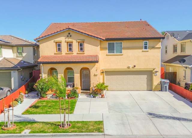 Property at 2385 N Mountainside Dr, Los Banos, CA 93635, 5 beds, 2.5 baths