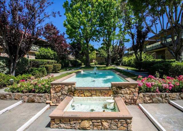Property at 762 University Ave, Palo Alto, CA 94301, 2 beds, 2 baths