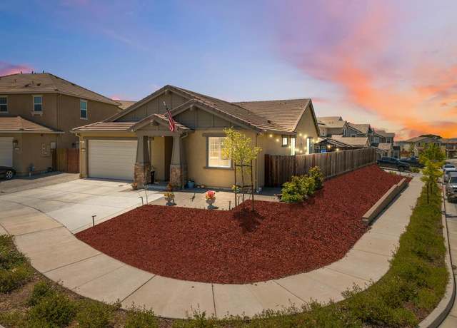 Property at 410 Thistle Ct, Hollister, CA 95023, 4 beds, 3 baths