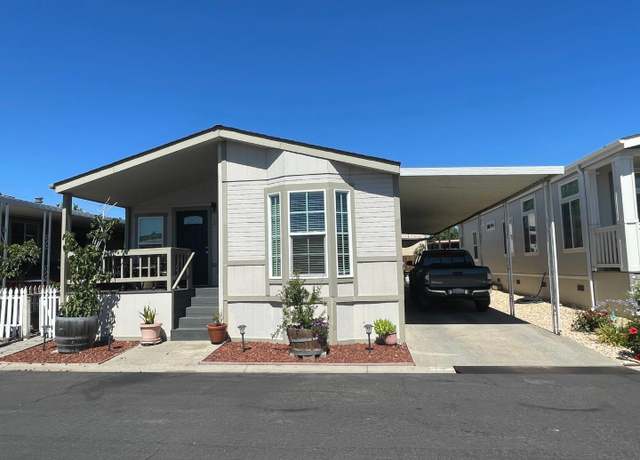Property at 500 W 10th St #61, Gilroy, CA 95020, 3 beds, 2 baths