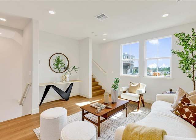 Property at 1011 Bellante Ln #4, San Jose, CA 95131, 4 beds, 3.5 baths