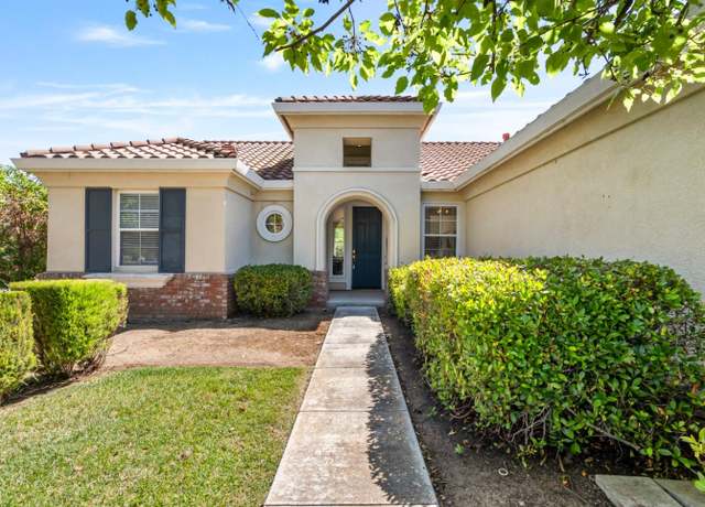 Property at 901 Stone Bridge Trl, Hollister, CA 95023, 3 beds, 2.5 baths