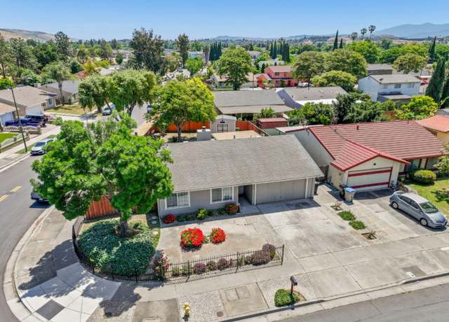Property at 720 Singleton Rd, San Jose, CA 95111, 3 beds, 2 baths