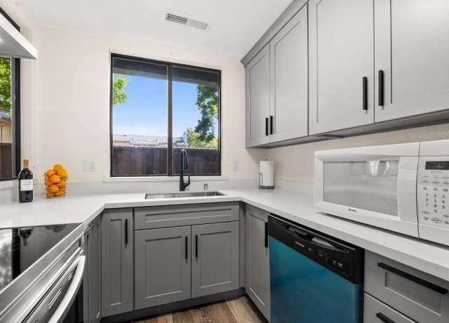 Property at 6043 Joaquin Murieta Ave Unit B, Newark, CA 94560, 2 beds, 1 bath