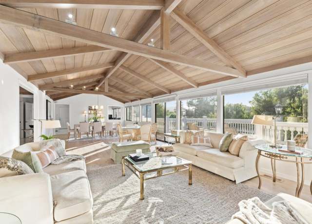 Property at 911 Matts Ct, Los Altos, CA 94024, 4 beds, 2.5 baths