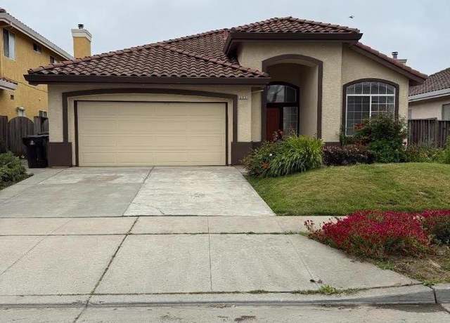 Property at 322 Riesling Way, Salinas, CA 93906, 3 beds, 2 baths