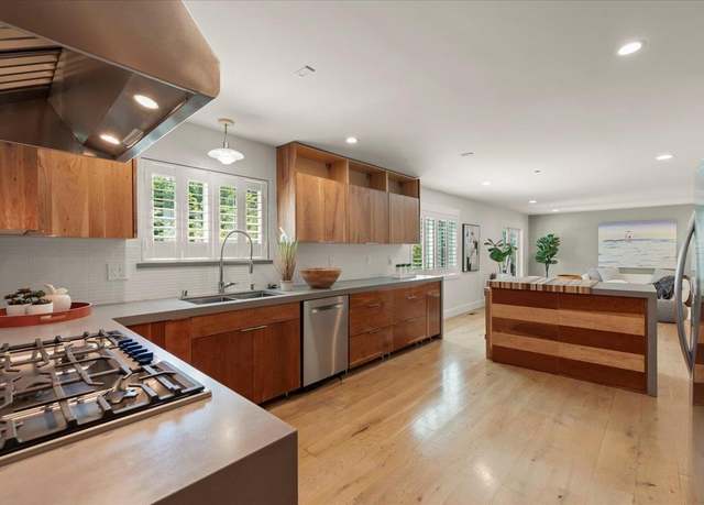 Property at 2581 Dumbarton Ave, San Jose, CA 95124, 4 beds, 3.5 baths