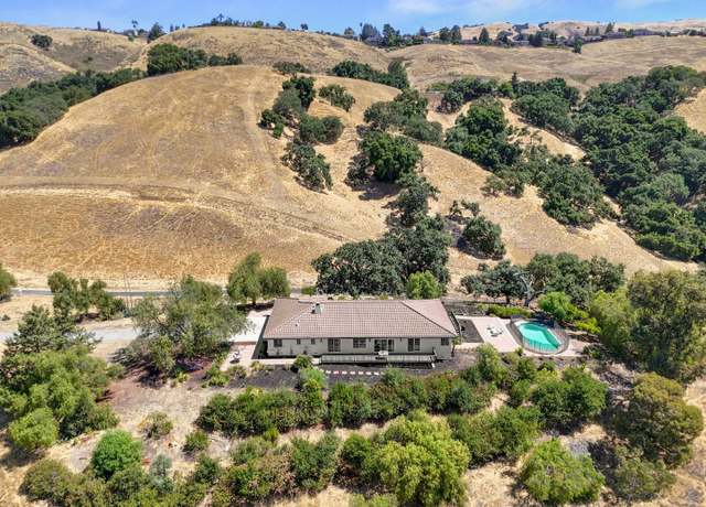 Property at 17101 Kruse Ranch Ln, Morgan Hill, CA 95037, 4 beds, 2.5 baths