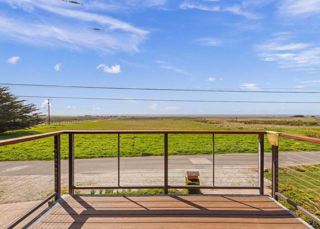 Property at 861 Railroad Ave, Half Moon Bay, CA 94019, 4 beds, 2 baths