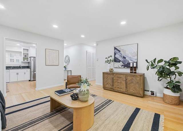 Property at 4096 17th St #308, San Francisco, CA 94114, 2 beds, 1 bath