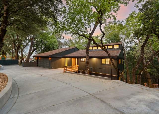 Property at 18319 Las Cumbres Rd, Los Gatos, CA 95033, 3 beds, 2 baths