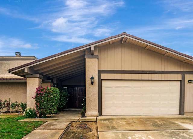 Property at 1041 Miwok Dr, Lodi, CA 95240, 3 beds, 2.5 baths