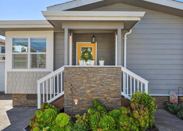 Property at 611 Poplar St, Half Moon Bay, CA 94019, 3 beds, 2 baths