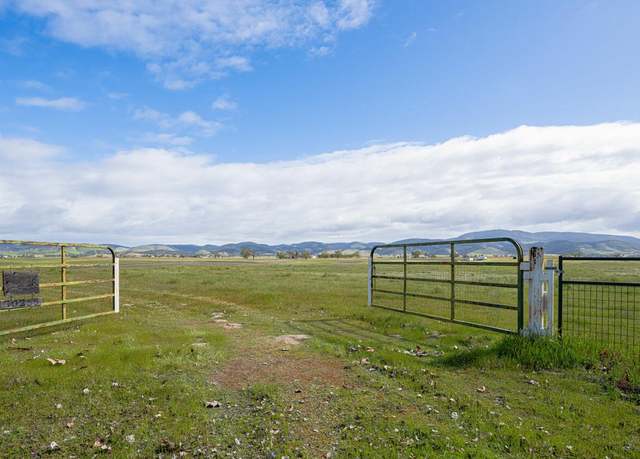 Property at 50255 Adobe Pl, Bradley, CA 93426