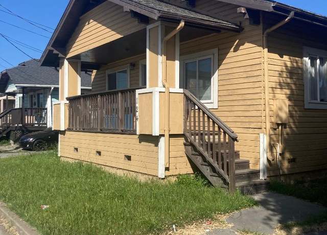 Property at 124 Riverside Dr, Watsonville, CA 95076, 9 beds, 5 baths