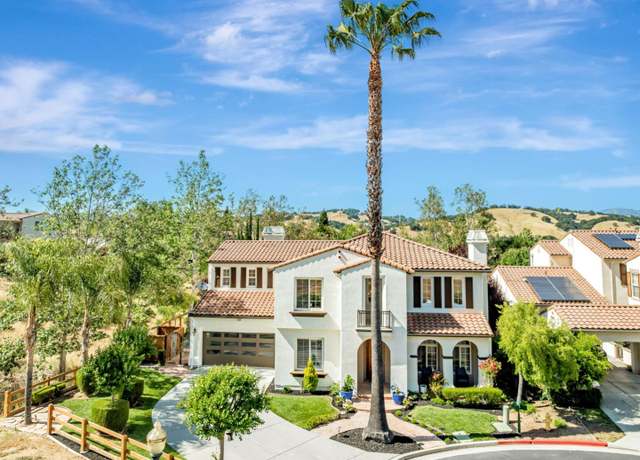 Property at 2892 Birkdale Ct, Gilroy, CA 95020, 5 beds, 4.5 baths