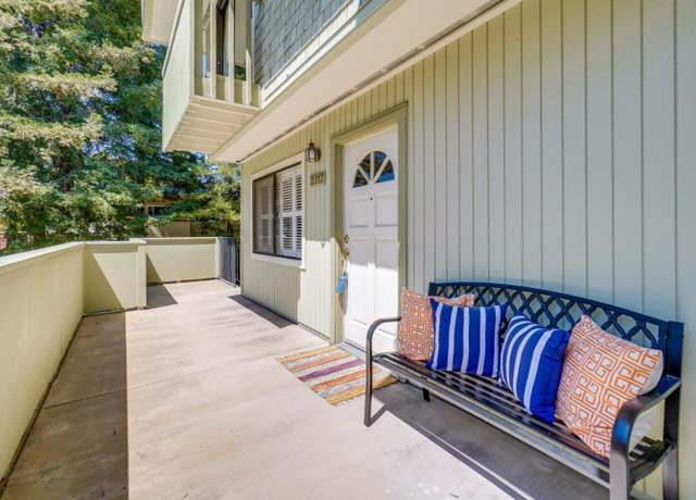 Property at 2317 Sharon Rd, Menlo Park, CA 94025, 3 beds, 2.5 baths